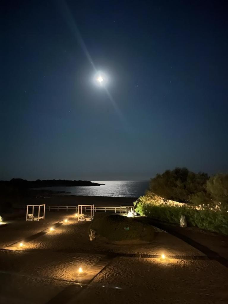 Cedar Bay Beachside Villas Palaiochora Exteriör bild